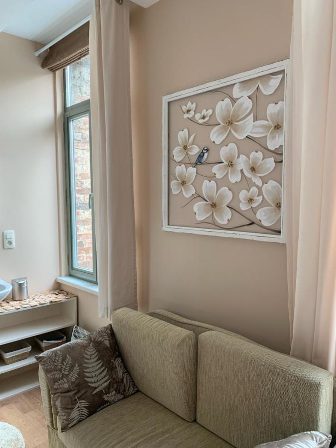 Au Petit Nid Froissart Bed and Breakfast Chimay Exteriör bild