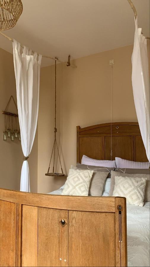 Au Petit Nid Froissart Bed and Breakfast Chimay Exteriör bild