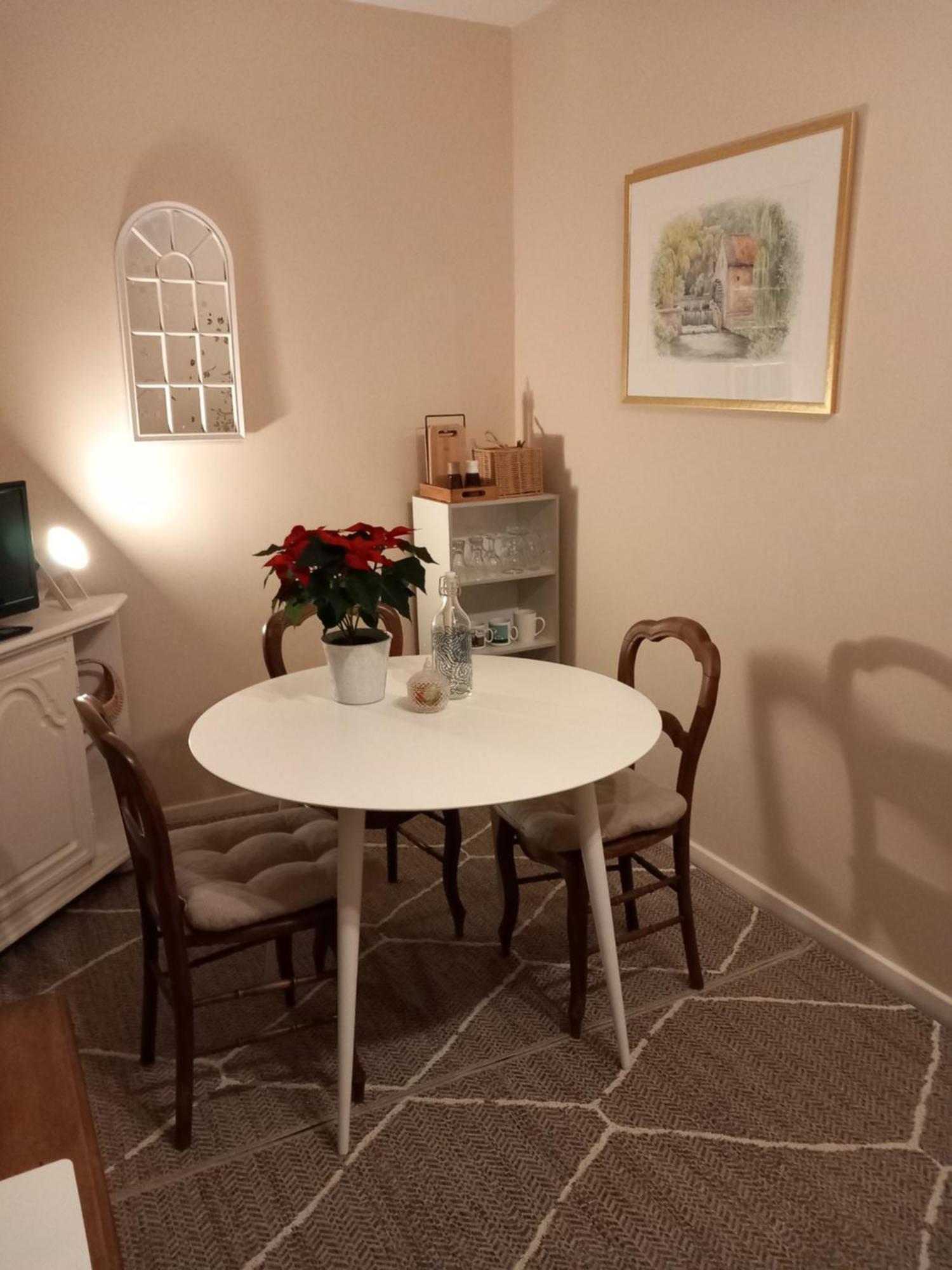 Au Petit Nid Froissart Bed and Breakfast Chimay Exteriör bild